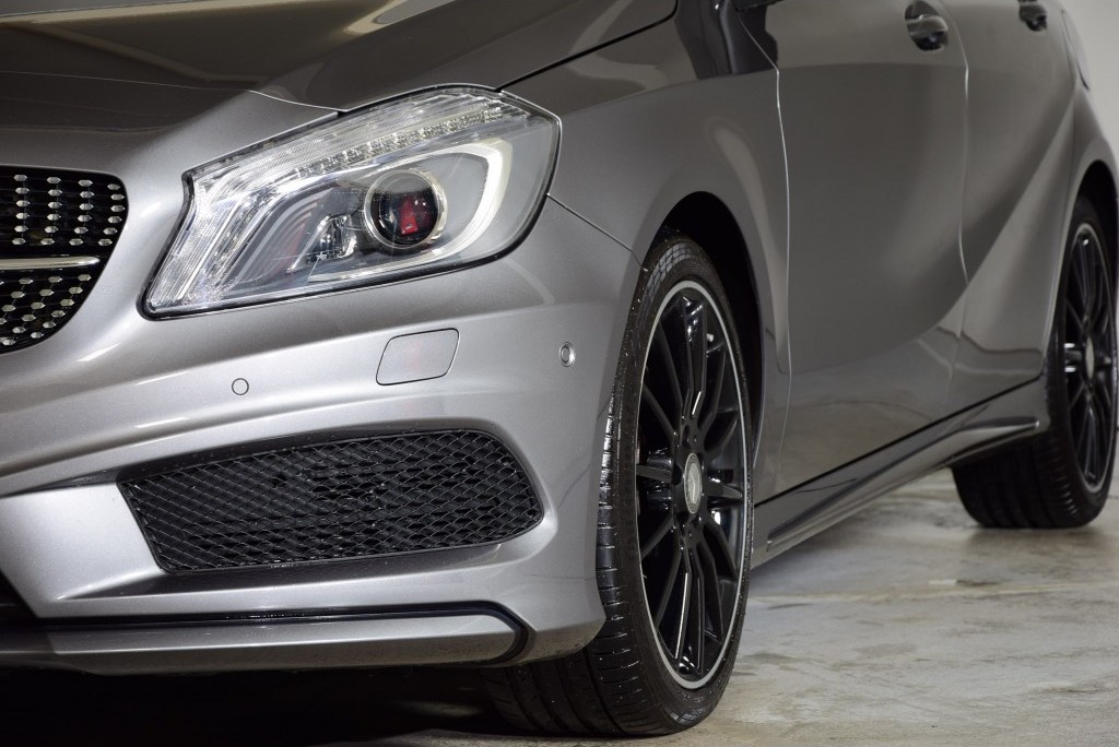 Mercedes-Benz A-Klasse 220 Cdi AMG Night Panorama Sound/Mem/Xenon Aut7 Foto 19