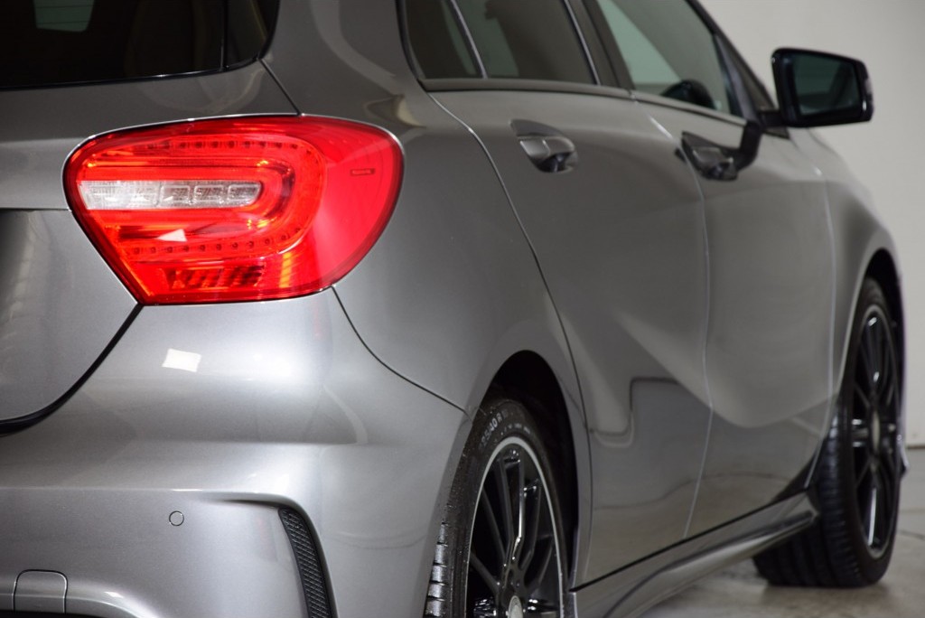 Mercedes-Benz A-Klasse 220 Cdi AMG Night Panorama Sound/Mem/Xenon Aut7 Foto 22