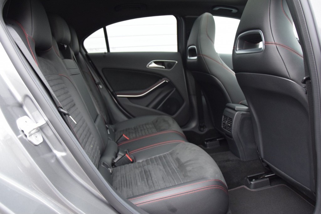 Mercedes-Benz A-Klasse 220 Cdi AMG Night Panorama Sound/Mem/Xenon Aut7 Foto 3