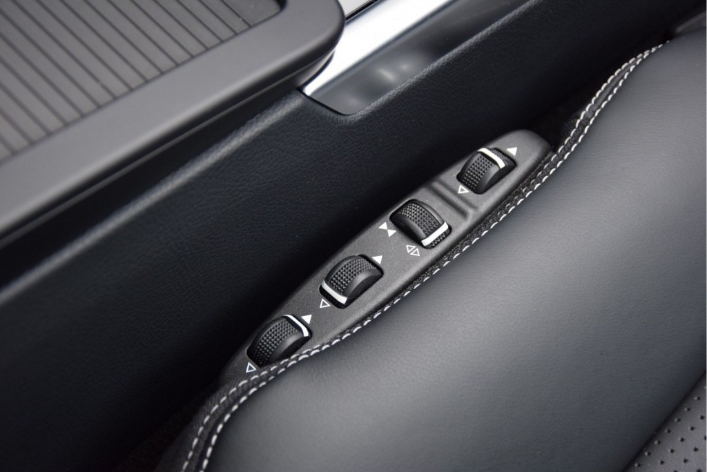 Mercedes-Benz E-Klasse 63 AMG S 4MATIC Panorama Distronic/Keyless/Sound/Mem Aut7 Foto 17