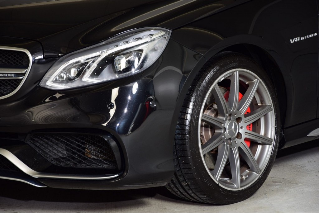 Mercedes-Benz E-Klasse 63 AMG S 4MATIC Panorama Distronic/Keyless/Sound/Mem Aut7 Foto 23