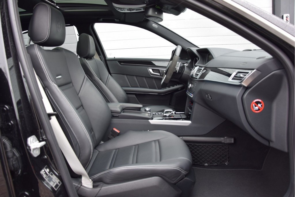 Mercedes-Benz E-Klasse 63 AMG S 4MATIC Panorama Distronic/Keyless/Sound/Mem Aut7 Foto 3