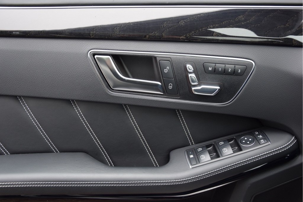 Mercedes-Benz E-Klasse 63 AMG S 4MATIC Panorama Distronic/Keyless/Sound/Mem Aut7 Foto 8