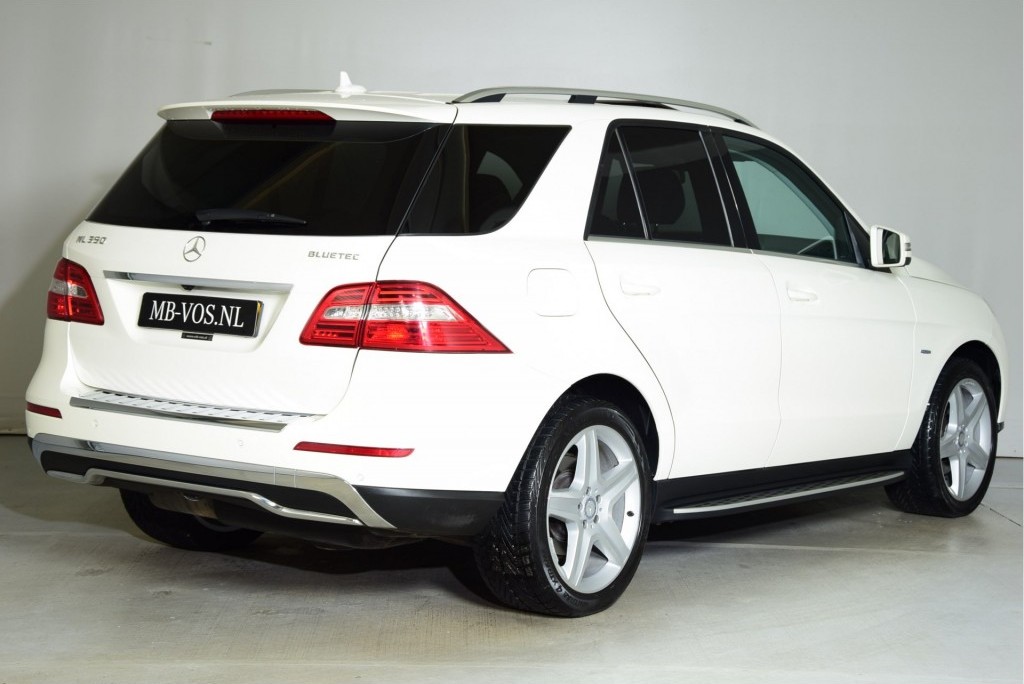 Mercedes-Benz M-Klasse 350 BLUETEC 4M Sport/AMG/Luchtvering/Com/afn-trhk Aut7 Foto 2