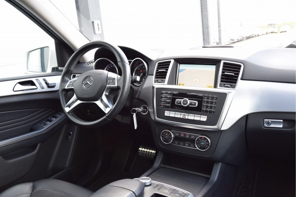 Mercedes-Benz M-Klasse 350 BLUETEC 4M Sport/AMG/Luchtvering/Com/afn-trhk Aut7 Foto 6