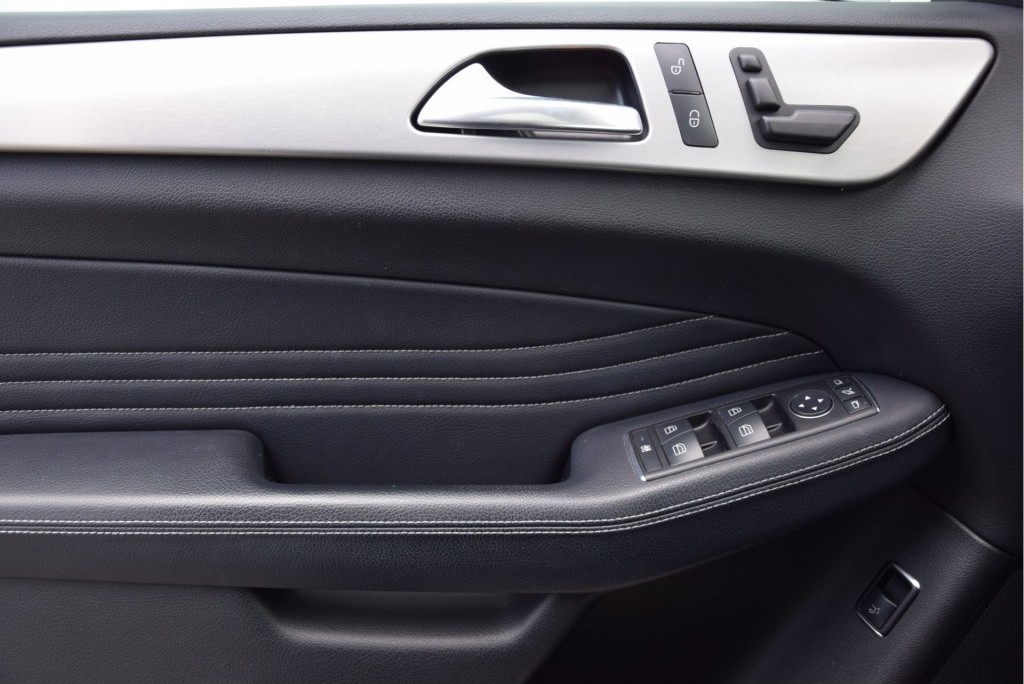 Mercedes-Benz M-Klasse 350 BLUETEC 4M Sport/AMG/Luchtvering/Com/afn-trhk Aut7 Foto 9