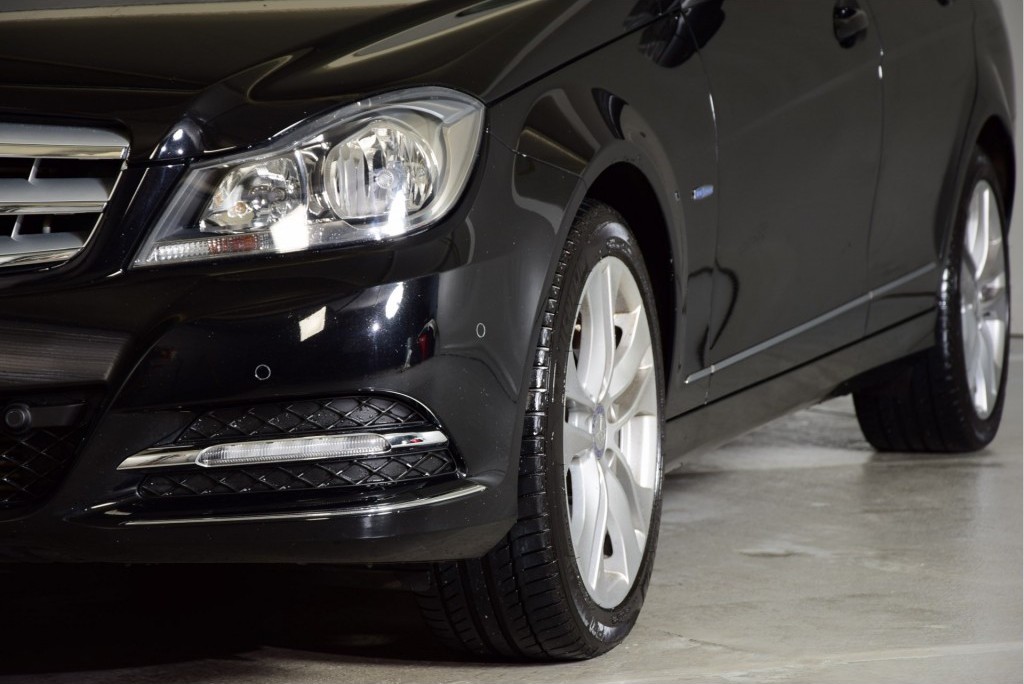 Mercedes-Benz C-Klasse 250 Cdi Avantgarde Schuifdak/Navi/LED Aut7 Foto 13
