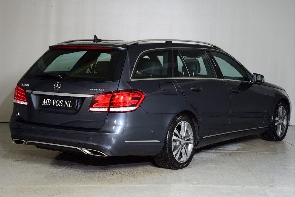Mercedes-Benz E-Klasse Estate 2.2 200 Bluetec T Avantgarde ILS/Garmin Navi Aut7 Foto 2