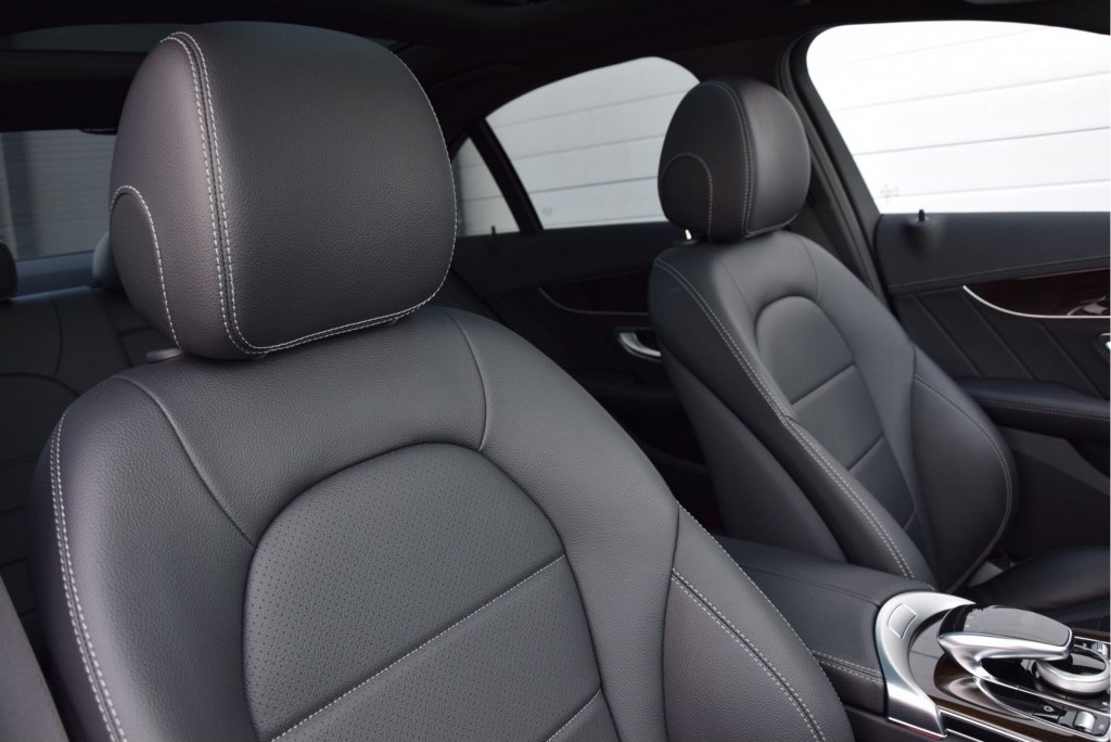 Mercedes-Benz C-Klasse 250 AMG Panorama/Distronic/HUD/Standkachel/Com/Burmeister/Trekhaak/Mem/360/DAB Aut7 Foto 11
