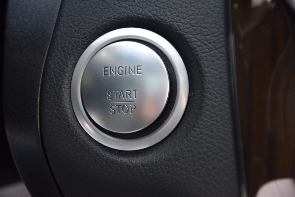 Mercedes-Benz C-Klasse 250 AMG Panorama/Distronic/HUD/Standkachel/Com/Burmeister/Trekhaak/Mem/360/DAB Aut7 Foto 15