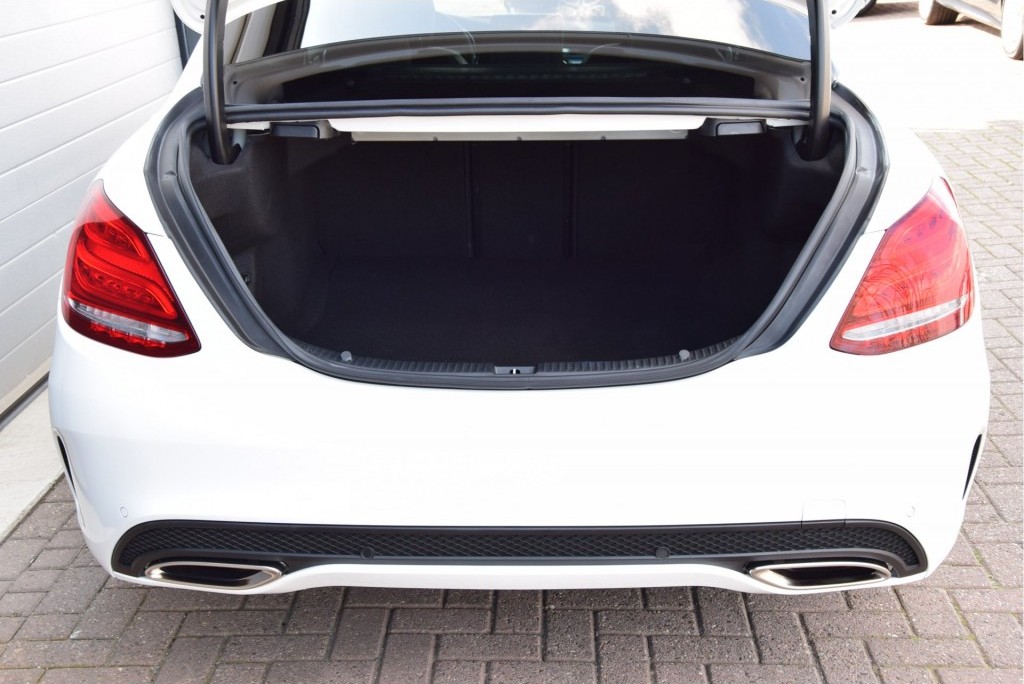 Mercedes-Benz C-Klasse 250 AMG Panorama/Distronic/HUD/Standkachel/Com/Burmeister/Trekhaak/Mem/360/DAB Aut7 Foto 17
