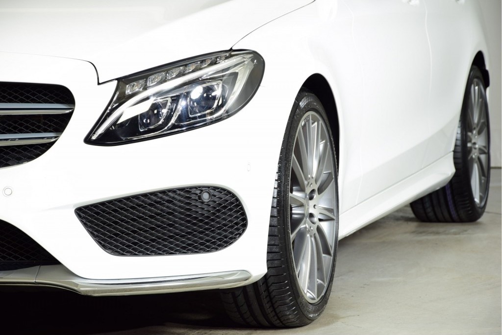 Mercedes-Benz C-Klasse 250 AMG Panorama/Distronic/HUD/Standkachel/Com/Burmeister/Trekhaak/Mem/360/DAB Aut7 Foto 3