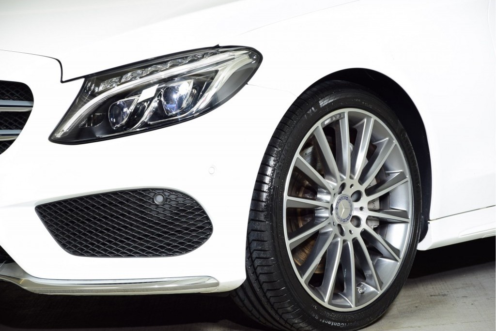 Mercedes-Benz C-Klasse 250 AMG Panorama/Distronic/HUD/Standkachel/Com/Burmeister/Trekhaak/Mem/360/DAB Aut7 Foto 4