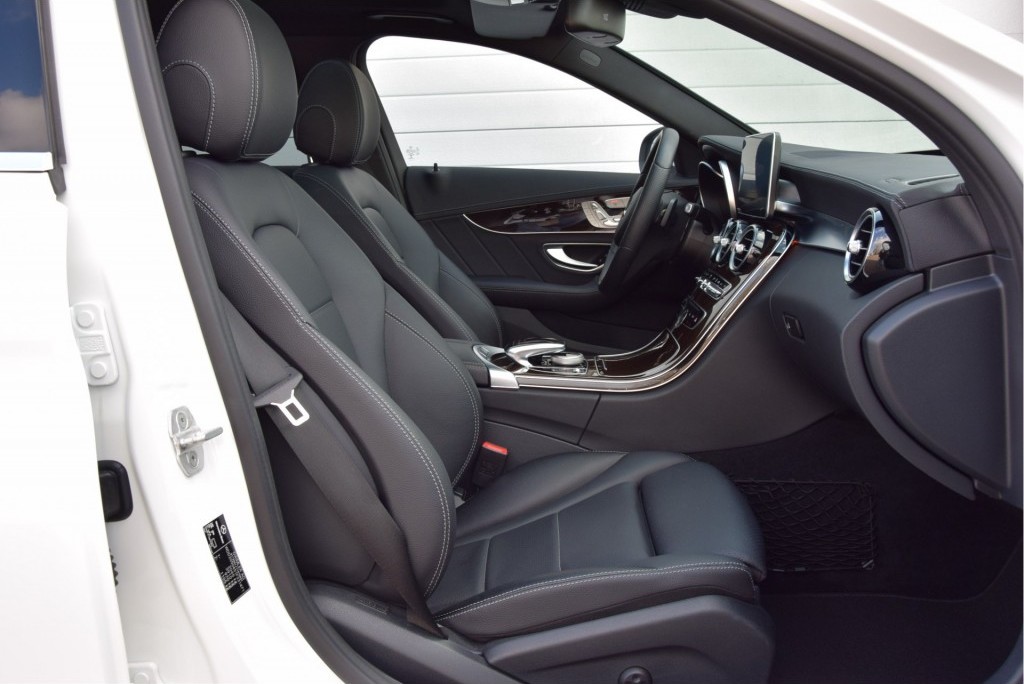 Mercedes-Benz C-Klasse 250 AMG Panorama/Distronic/HUD/Standkachel/Com/Burmeister/Trekhaak/Mem/360/DAB Aut7 Foto 9