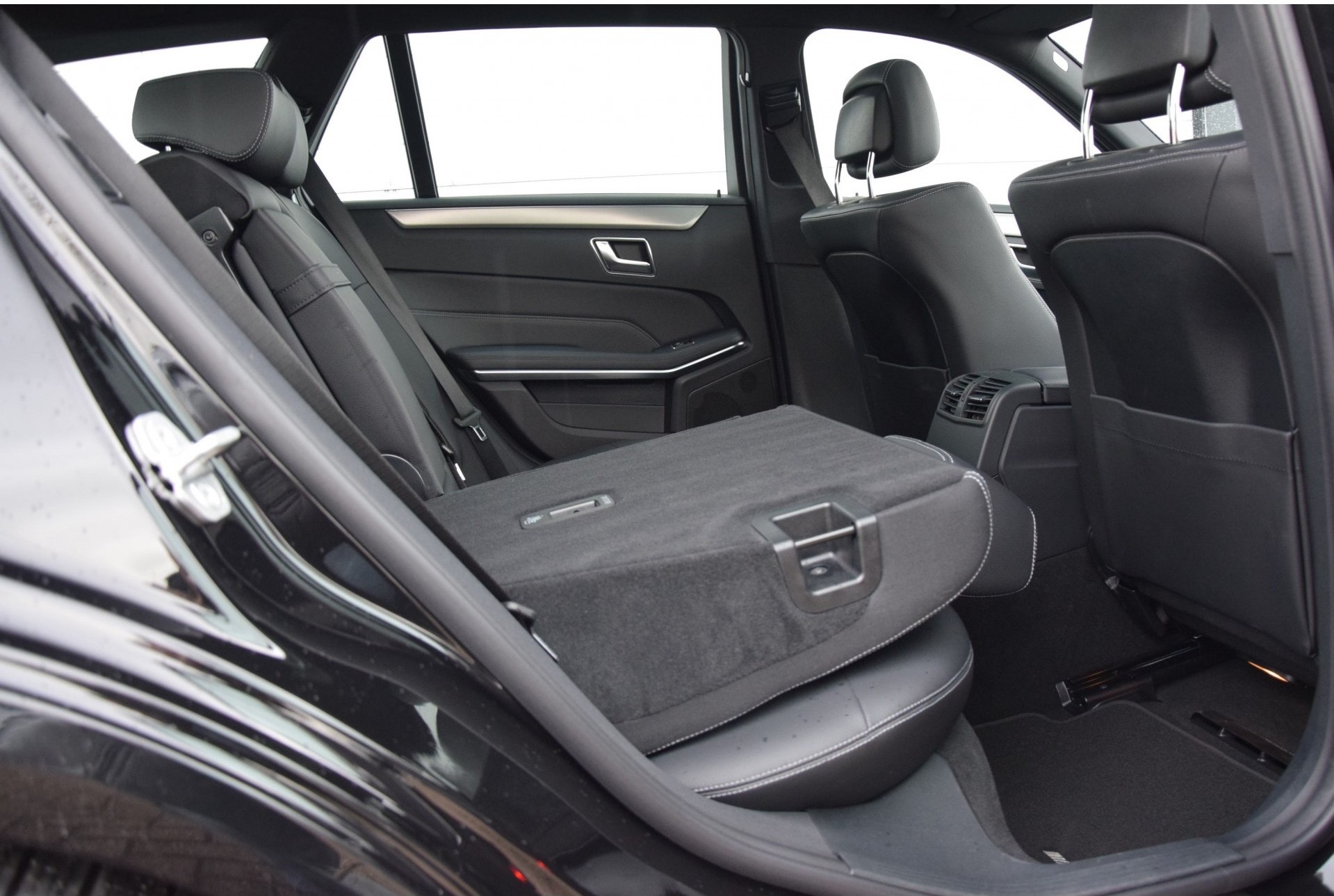 Mercedes-Benz E-Klasse 200 T Avantgarde Navi/ILS/Schuifdak Aut7 Foto 13