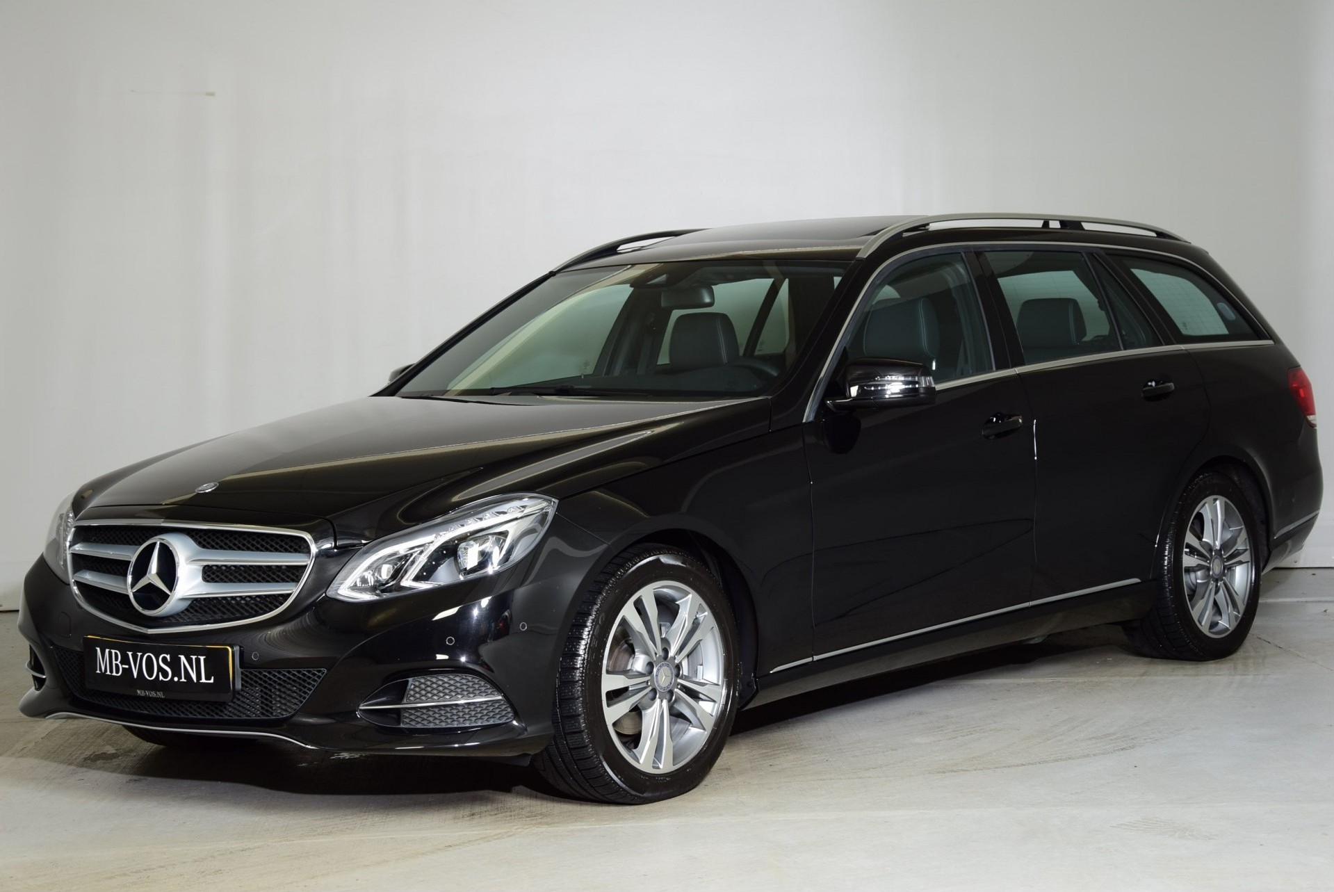 Mercedes-Benz E-Klasse 200 T Avantgarde Navi/ILS/Schuifdak Aut7 Foto 16