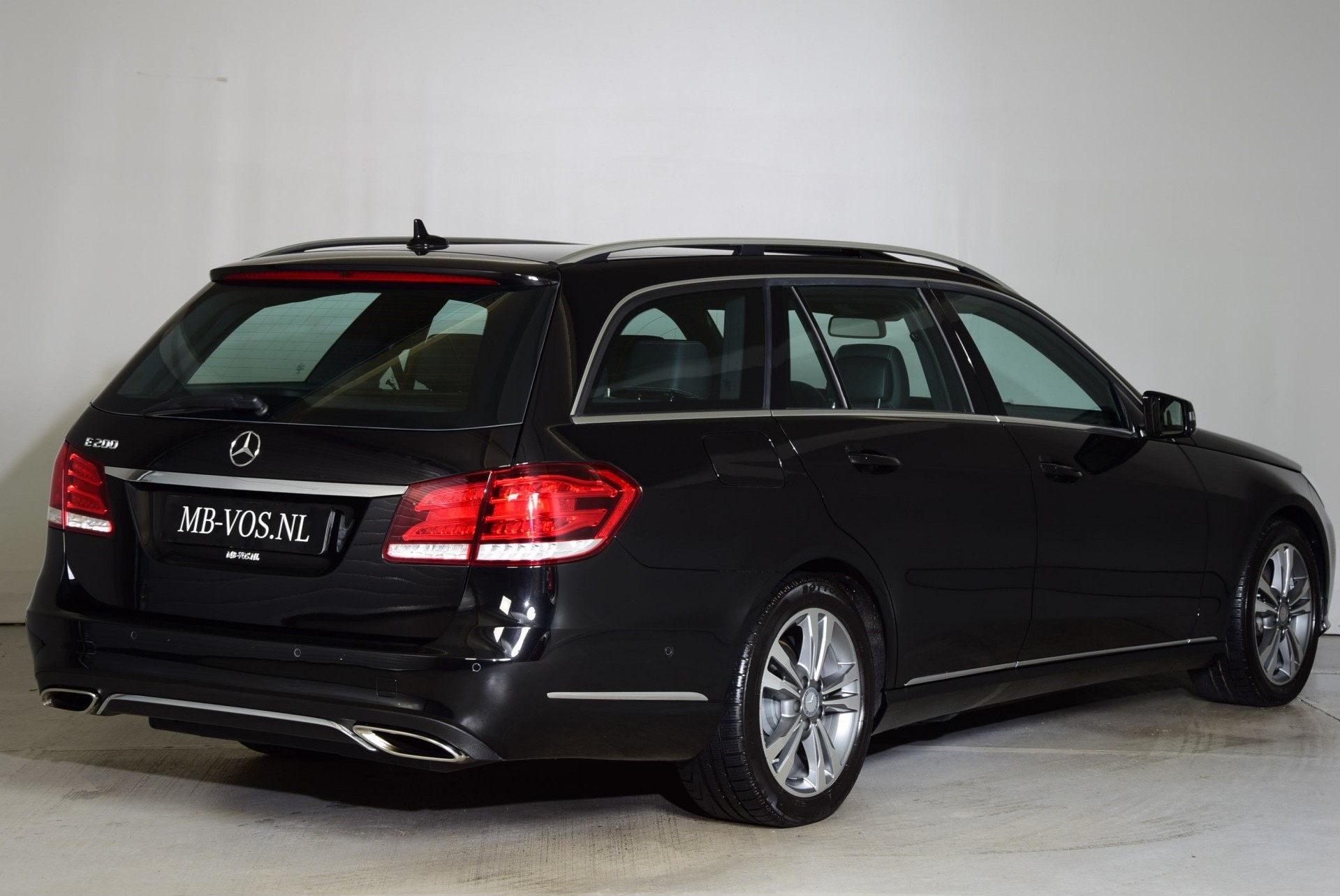 Mercedes-Benz E-Klasse 200 T Avantgarde Navi/ILS/Schuifdak Aut7 Foto 2