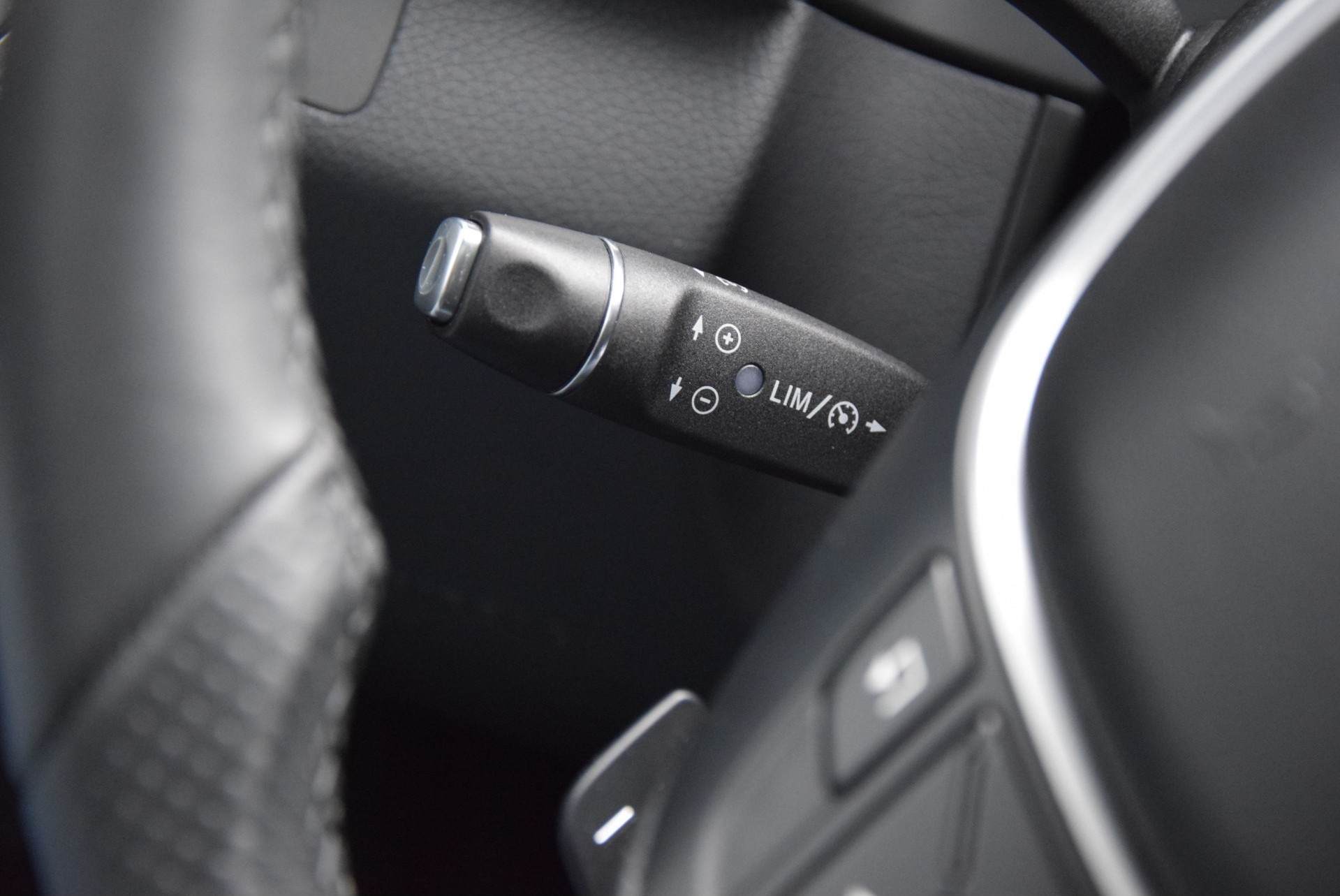 Mercedes-Benz E-Klasse 200 T Avantgarde Navi/ILS/Schuifdak Aut7 Foto 6