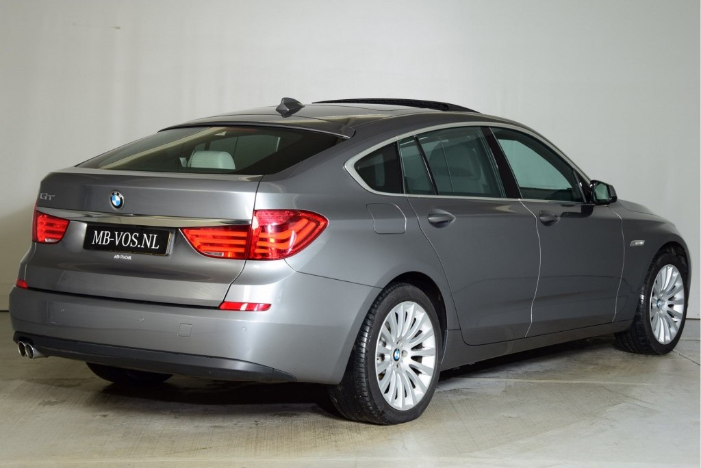 BMW 5 Serie Gran Turismo 530XD HIGH EXECUTIVE Panorama/Camera Aut8 Foto 2