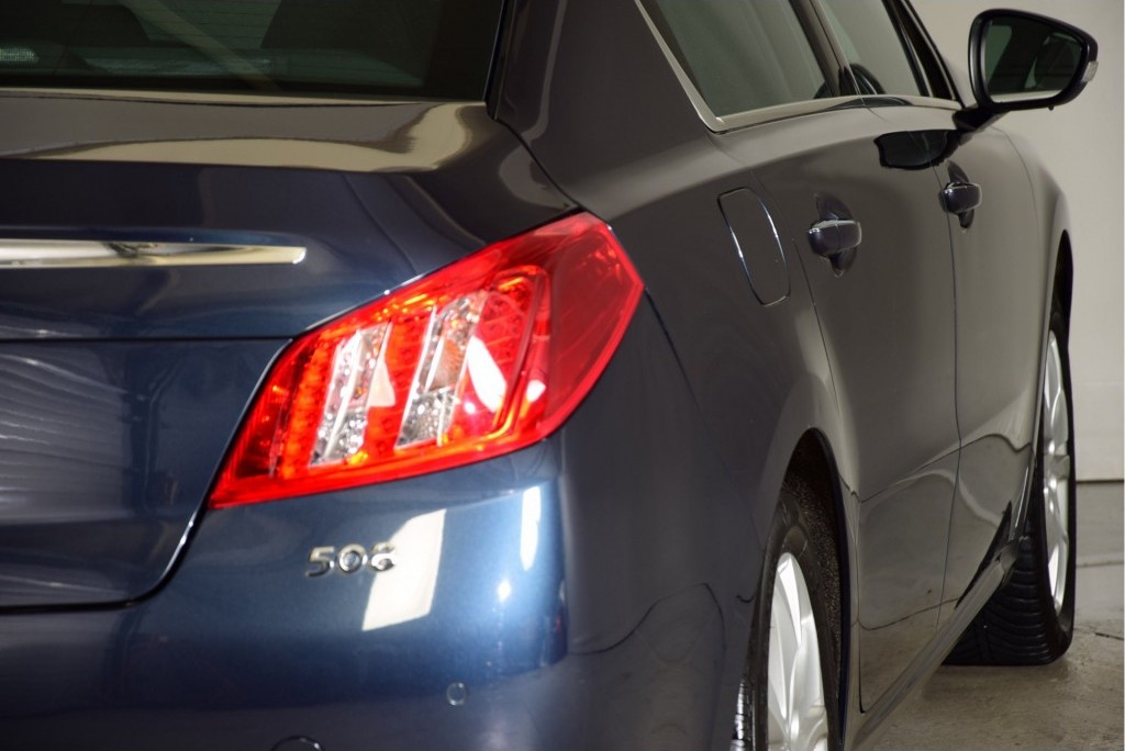 Peugeot 508 2.0 HDI Premium hybride 200pk 4WD/JBL-sound/Head-up/14%bijtelling Aut6 Foto 17