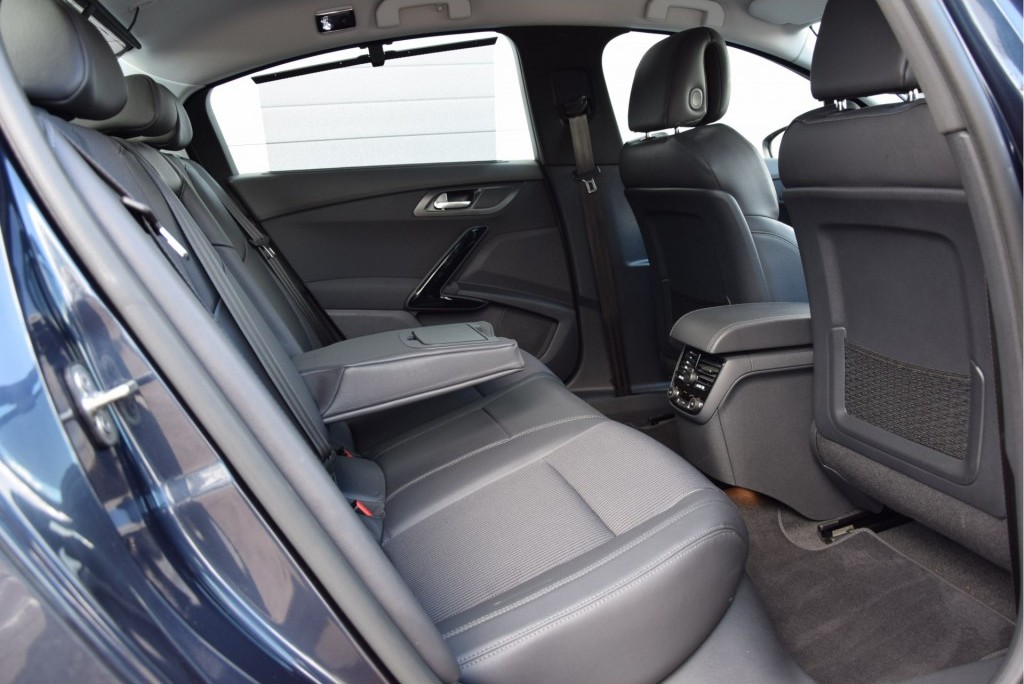 Peugeot 508 2.0 HDI Premium hybride 200pk 4WD/JBL-sound/Head-up/14%bijtelling Aut6 Foto 4