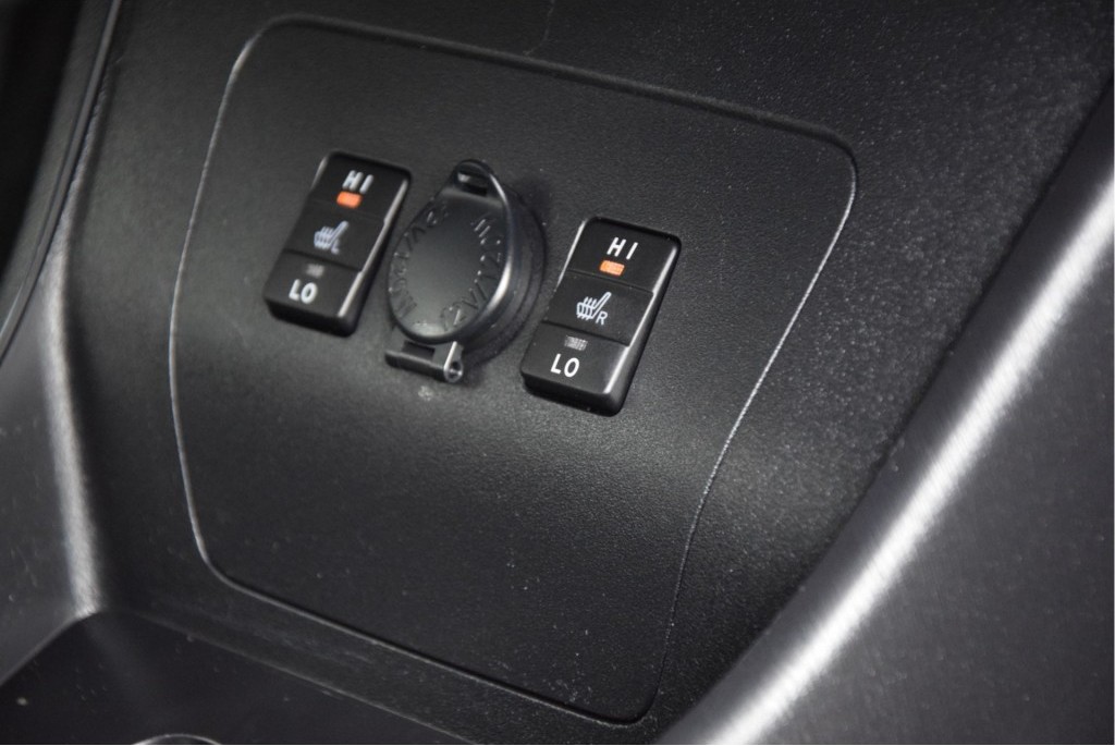 Toyota Prius 1.8 PLUG-IN 0% bijtelling Executive Business Nav/Trekhaak Aut Foto 10