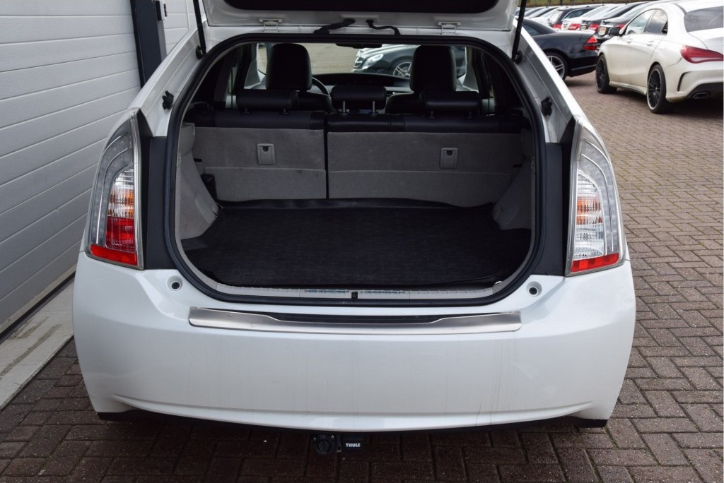 Toyota Prius 1.8 PLUG-IN 0% bijtelling Executive Business Nav/Trekhaak Aut Foto 13