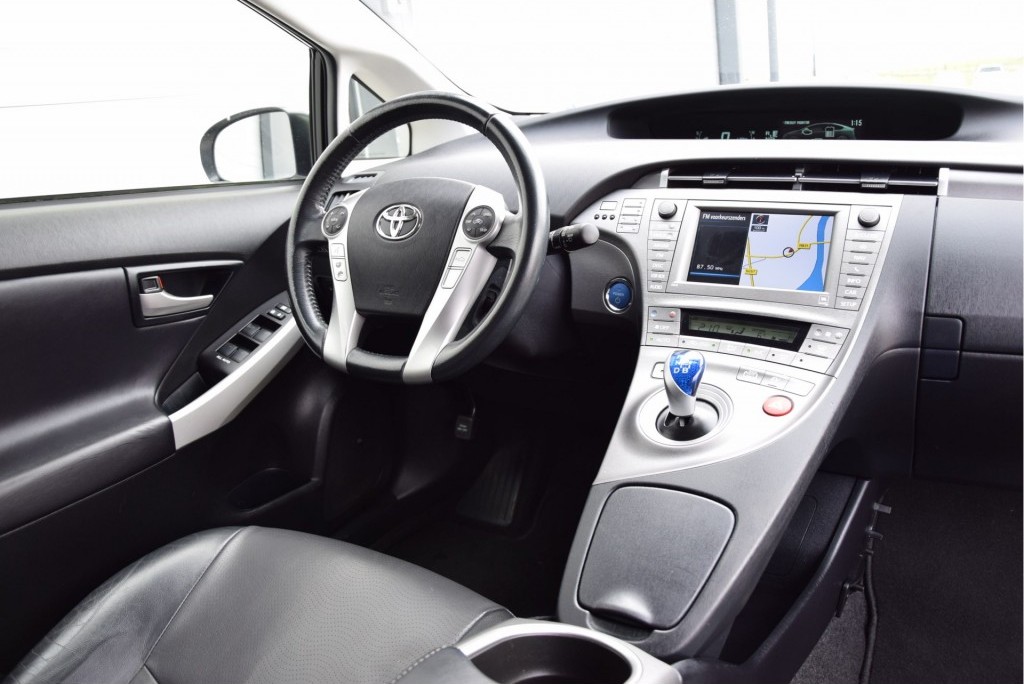 Toyota Prius 1.8 PLUG-IN 0% bijtelling Executive Business Nav/Trekhaak Aut Foto 5