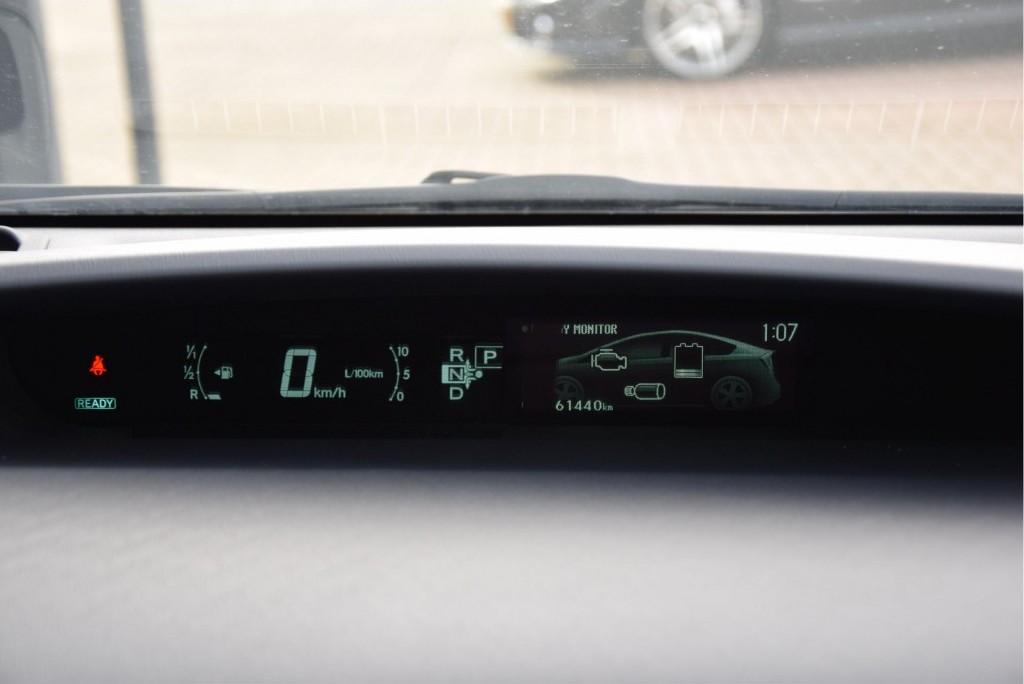 Toyota Prius 1.8 PLUG-IN 0% bijtelling Executive Business Nav/Trekhaak Aut Foto 6