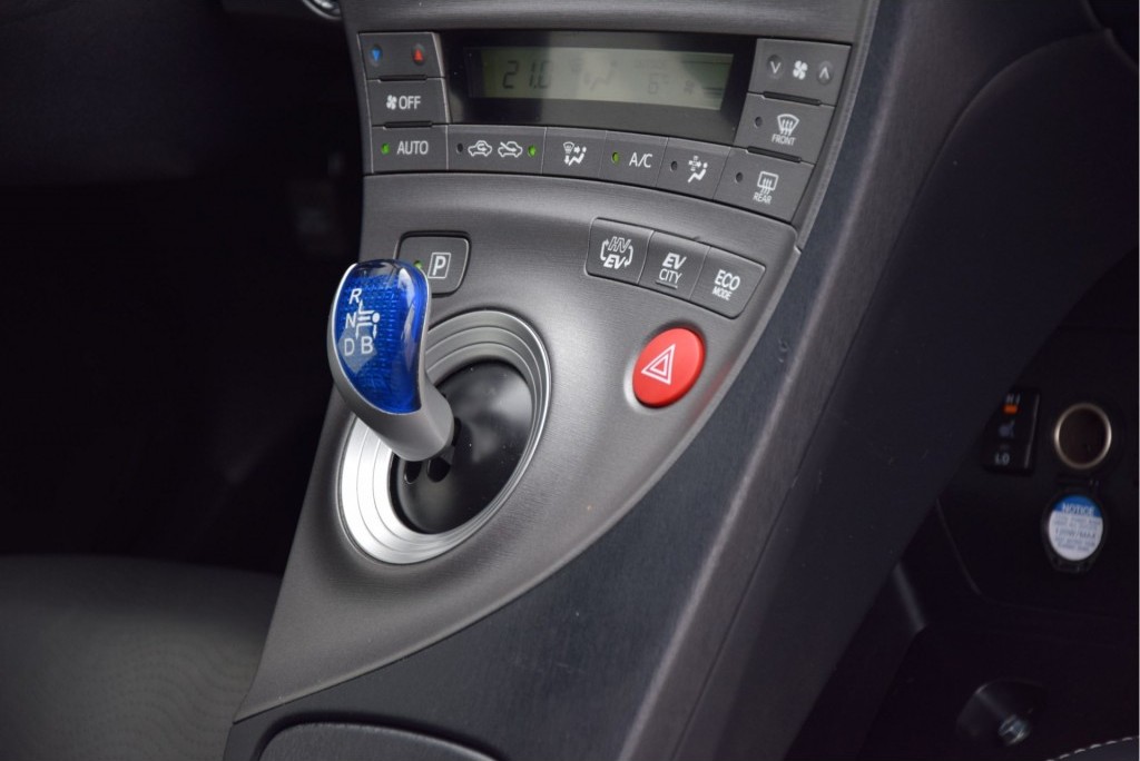 Toyota Prius 1.8 PLUG-IN 0% bijtelling Executive Business Nav/Trekhaak Aut Foto 8