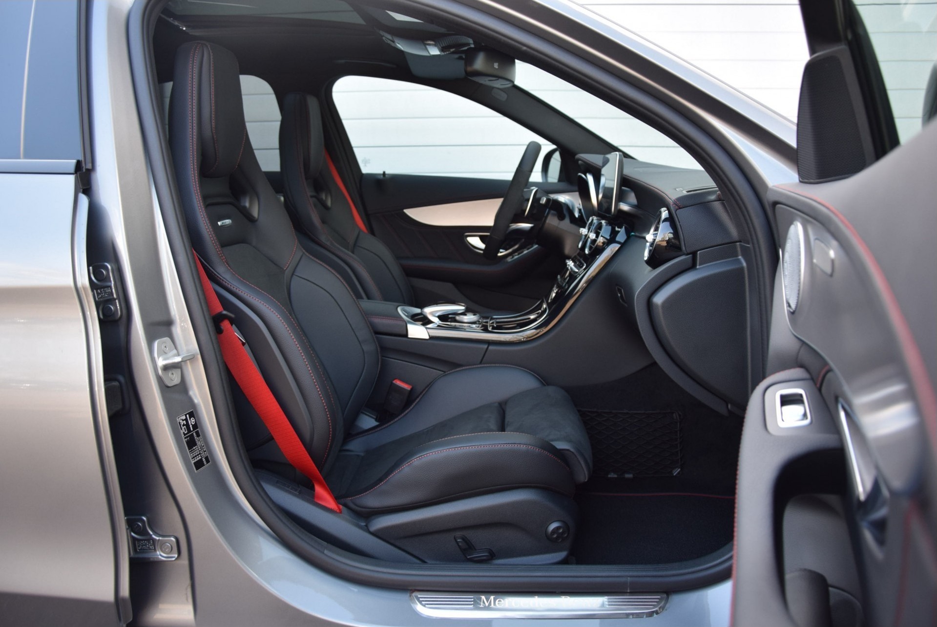 Mercedes-Benz C-Klasse 43 AMG 4-M Performance/Panorama/Keyless/Distronic/HUD/Burmeister Aut7 Foto 3