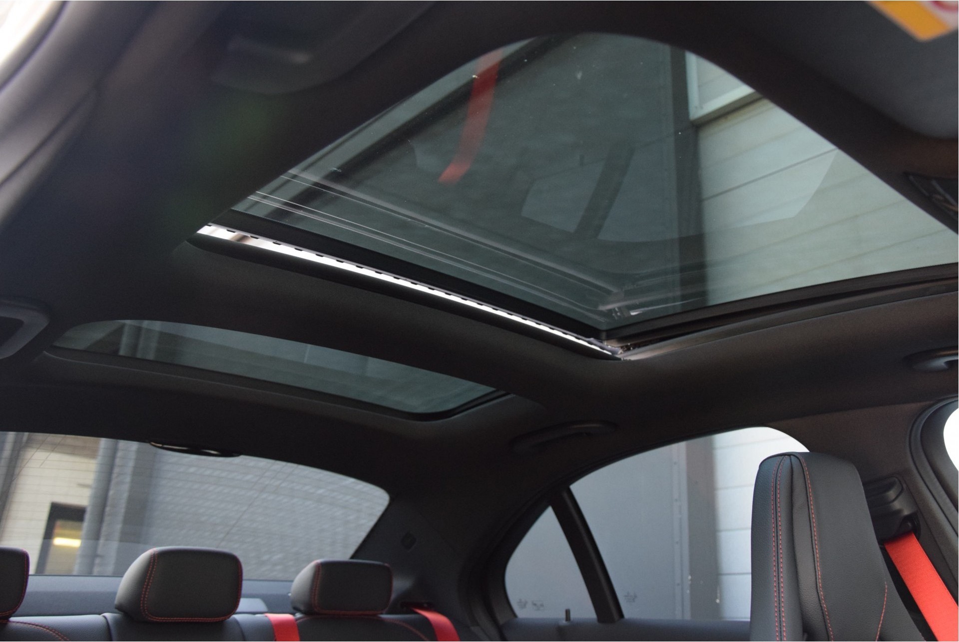 Mercedes-Benz C-Klasse 43 AMG 4-M Performance/Panorama/Keyless/Distronic/HUD/Burmeister Aut7 Foto 5