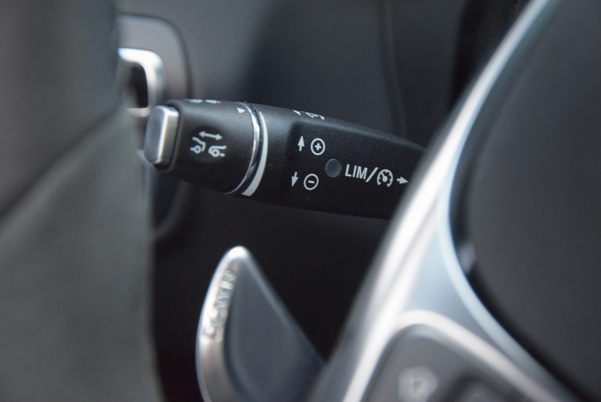 Mercedes-Benz C-Klasse 43 AMG 4-M Performance/Panorama/Keyless/Distronic/HUD/Burmeister Aut7 Foto 9