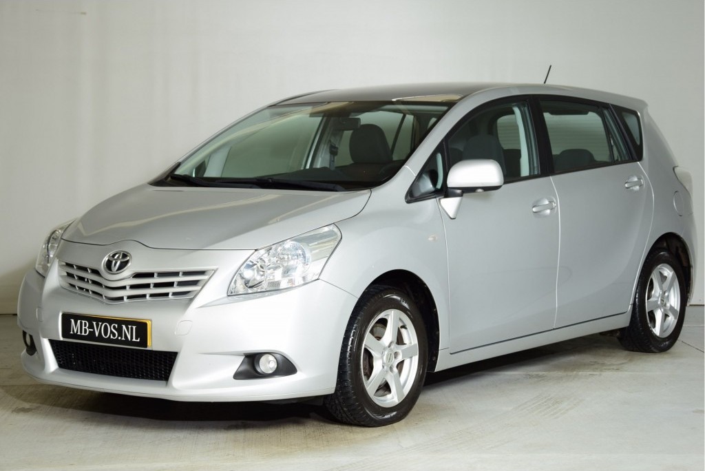 Toyota Verso 1.8 VVT-I Business Panorama/Navi/Trekhaak Aut Foto 1