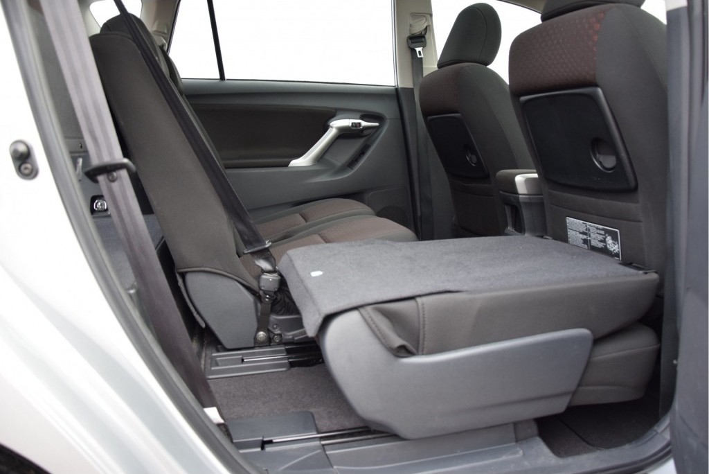 Toyota Verso 1.8 VVT-I Business Panorama/Navi/Trekhaak Aut Foto 12