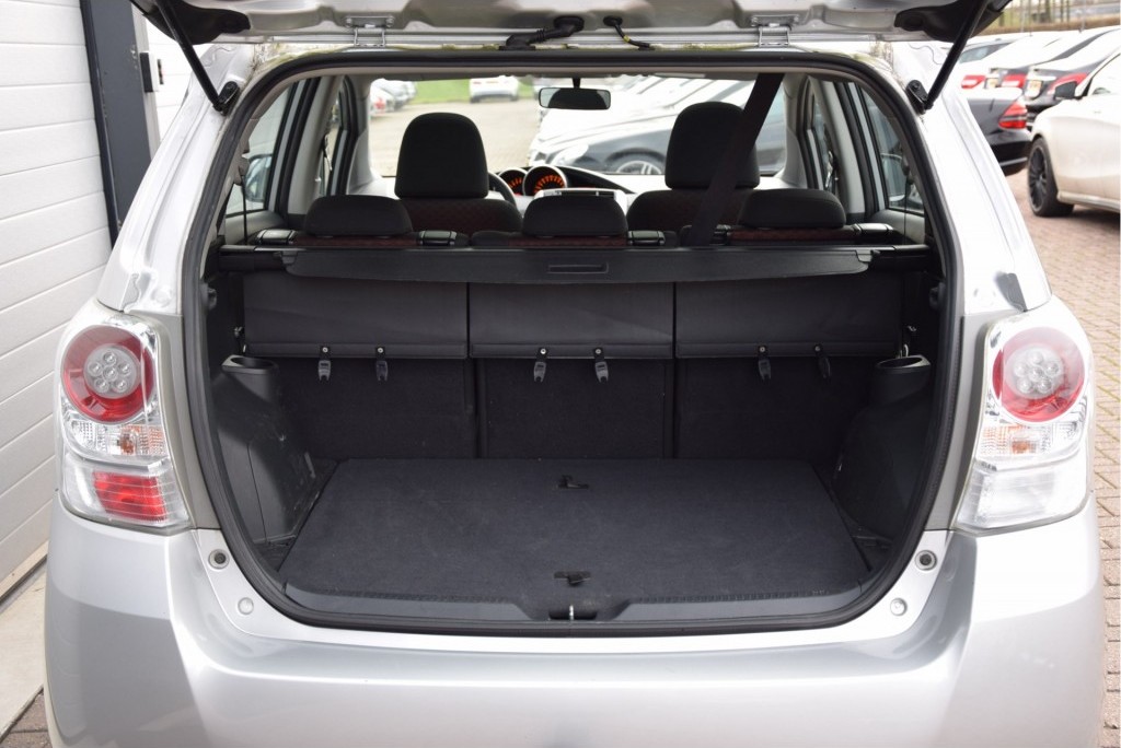 Toyota Verso 1.8 VVT-I Business Panorama/Navi/Trekhaak Aut Foto 13
