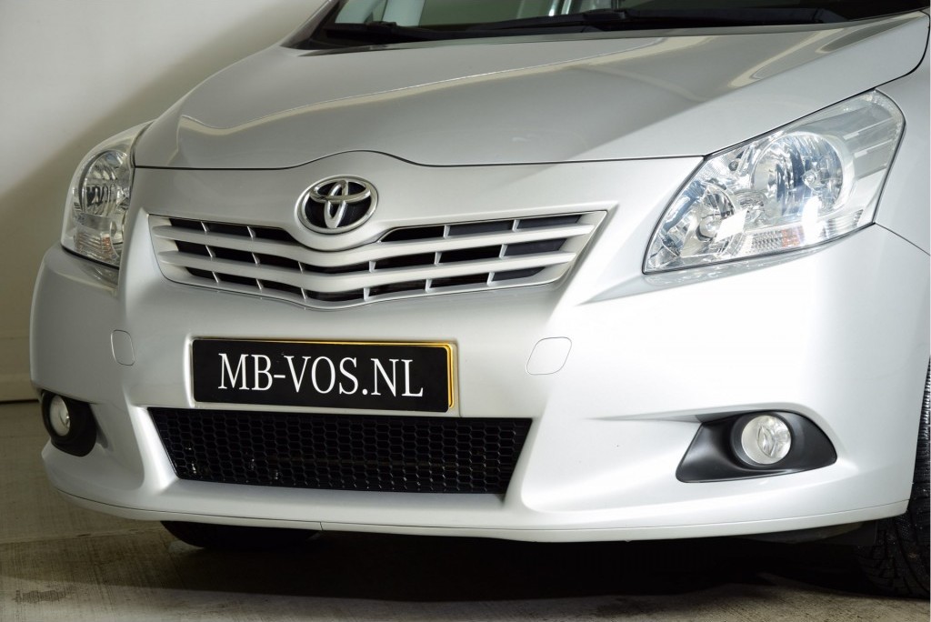 Toyota Verso 1.8 VVT-I Business Panorama/Navi/Trekhaak Aut Foto 14