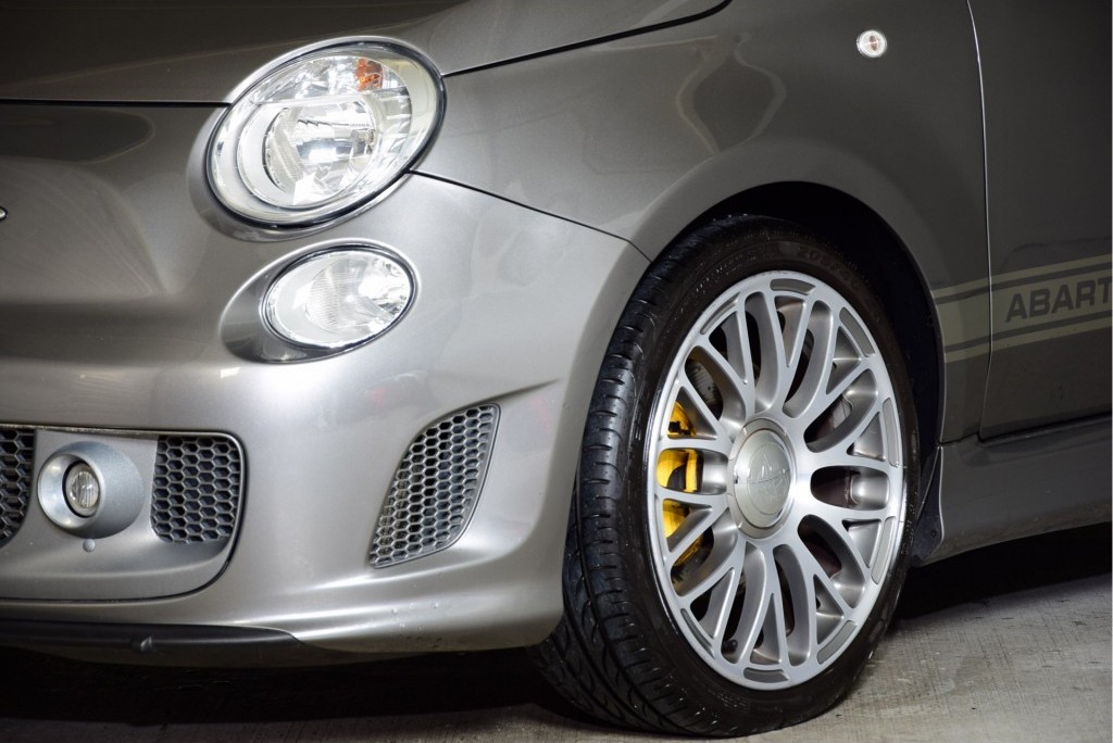 Fiat 500 1.4-16V ABARTH 595 Turismo 160PK Nav/Leer/B&M Foto 12