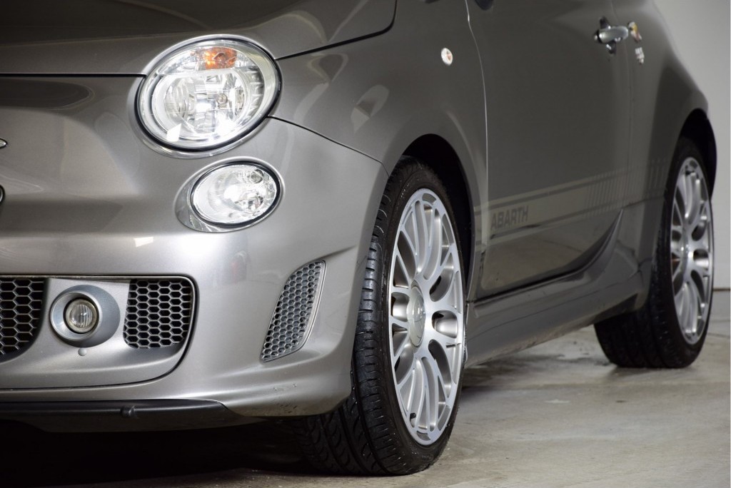 Fiat 500 1.4-16V ABARTH 595 Turismo 160PK Nav/Leer/B&M Foto 15