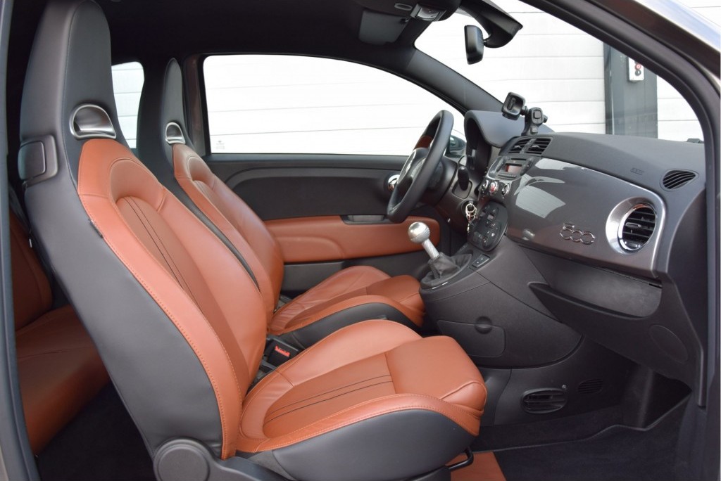 Fiat 500 1.4-16V ABARTH 595 Turismo 160PK Nav/Leer/B&M Foto 3