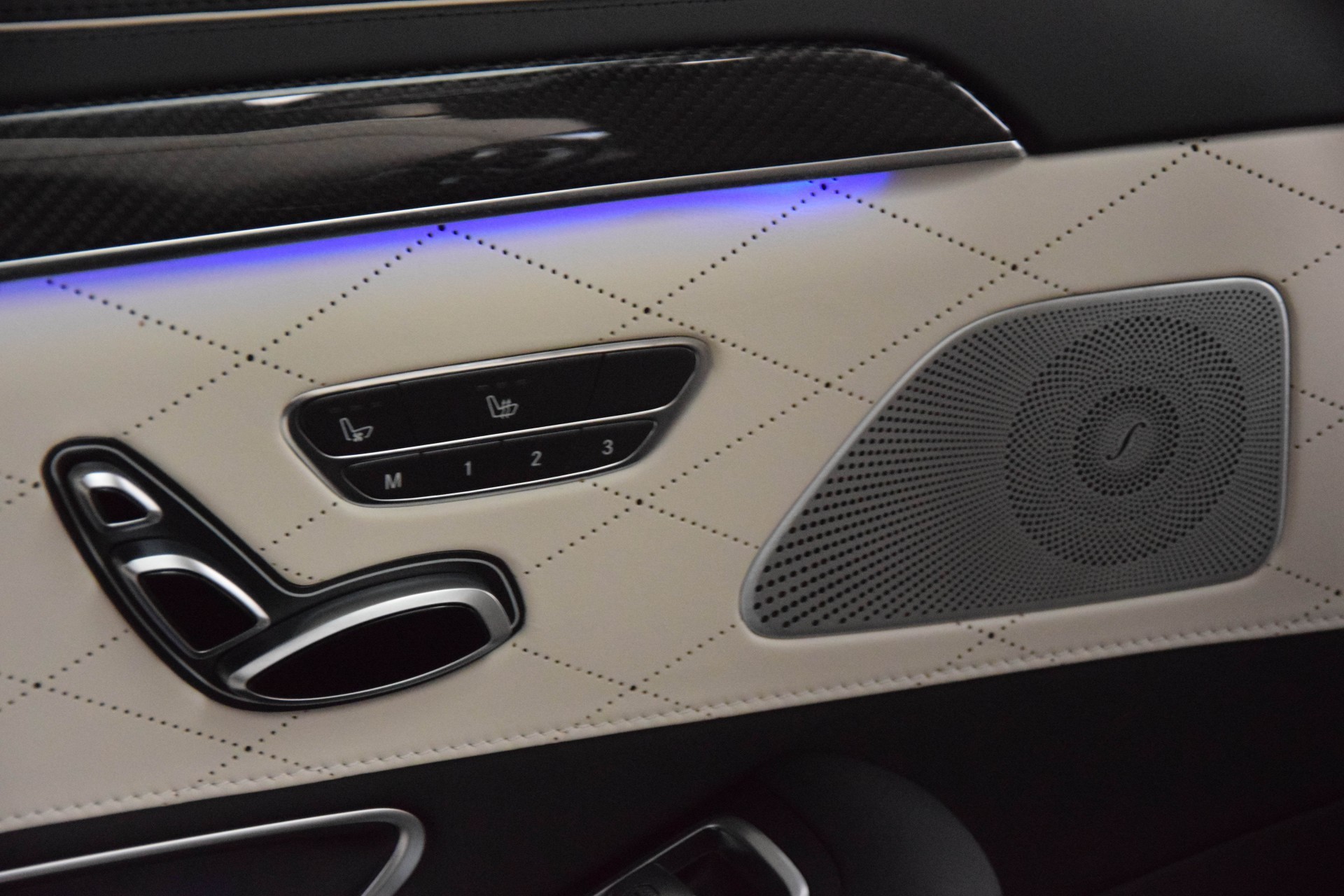 Mercedes-Benz S-Klasse 63 AMG L 4-M Designo Mat / Carbon / Entertainment / Burmester High-End / Drivers Pack Aut7 Foto 12