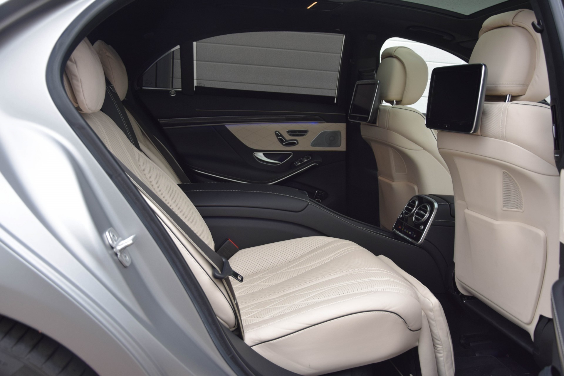 Mercedes-Benz S-Klasse 63 AMG L 4-M Designo Mat / Carbon / Entertainment / Burmester High-End / Drivers Pack Aut7 Foto 4