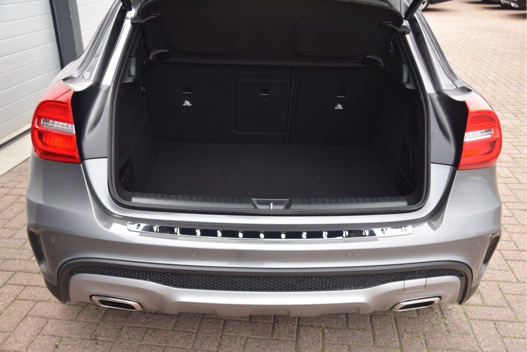 Mercedes-Benz GLA-Klasse 200 AMG Bi-Xenon/Camera/Nav Aut7 Foto 11