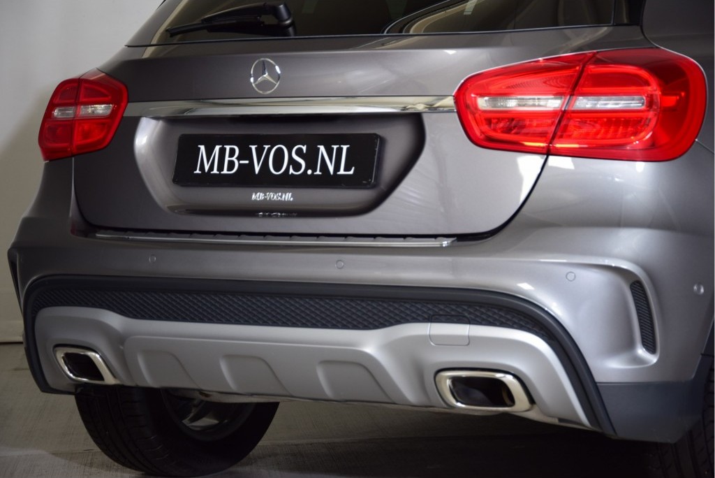 Mercedes-Benz GLA-Klasse 200 AMG Bi-Xenon/Camera/Nav Aut7 Foto 18