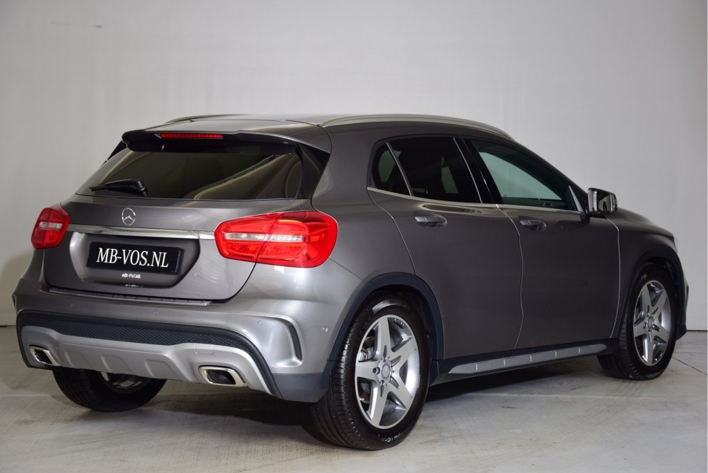Mercedes-Benz GLA-Klasse 200 AMG Bi-Xenon/Camera/Nav Aut7 Foto 2