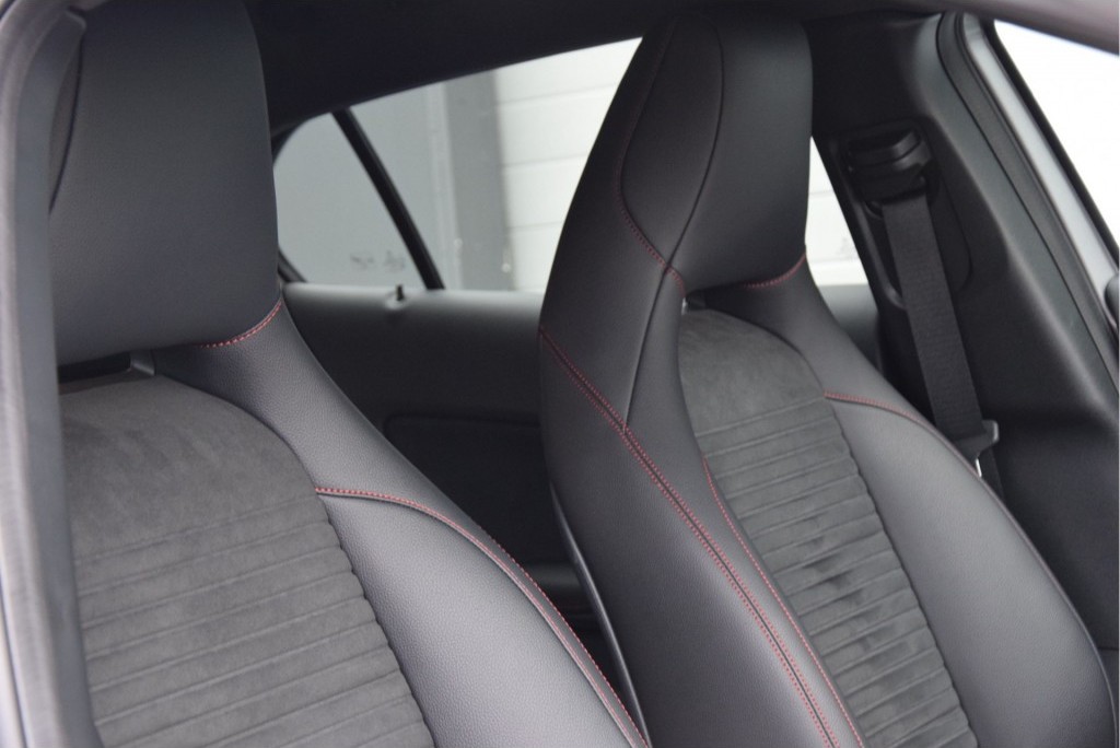 Mercedes-Benz GLA-Klasse 200 AMG Bi-Xenon/Camera/Nav Aut7 Foto 4