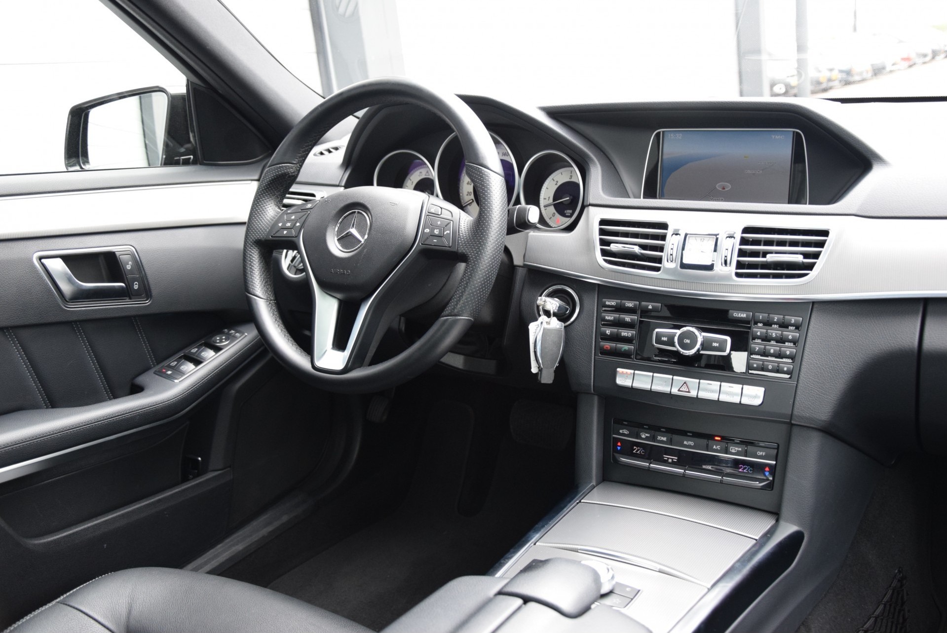 Mercedes-Benz E-Klasse 350 Bluetec Avantgarde Leer/Dak/Com/ILS/19"Lm Aut7 Foto 4