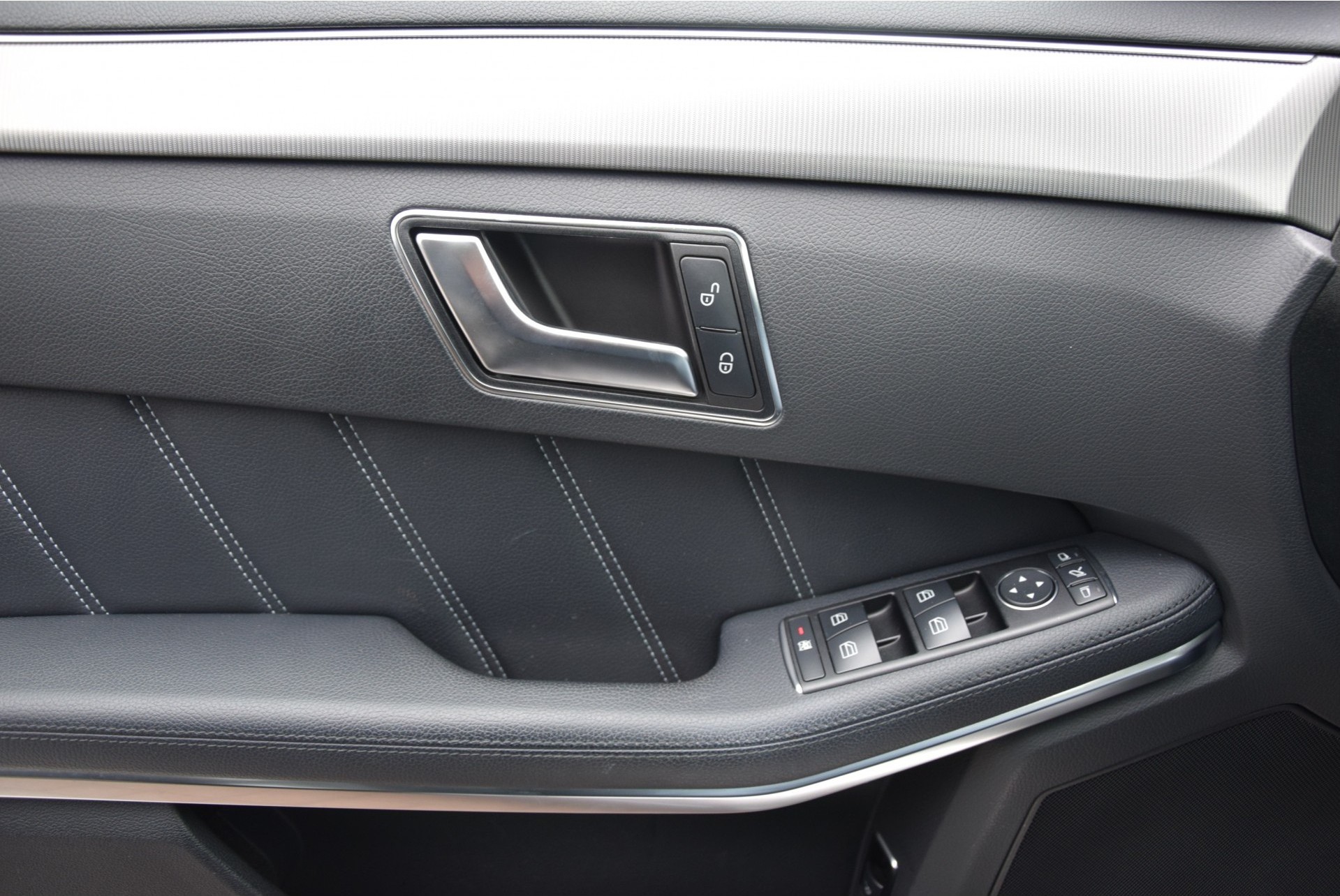 Mercedes-Benz E-Klasse 350 Bluetec Avantgarde Leer/Dak/Com/ILS/19"Lm Aut7 Foto 7