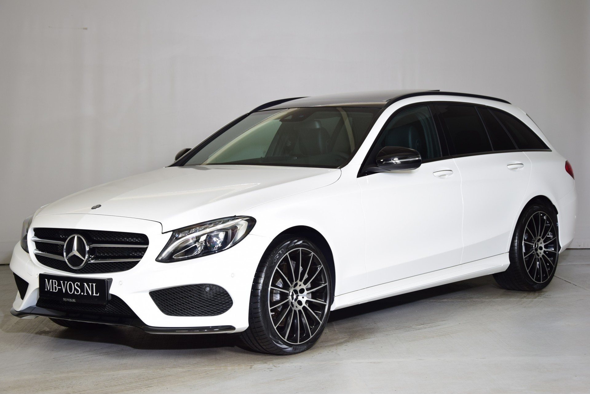 Mercedes-Benz C-Klasse 250d T AMG/Luchtvering/Keyless/Panorama/Com/LED Aut7 Foto 1