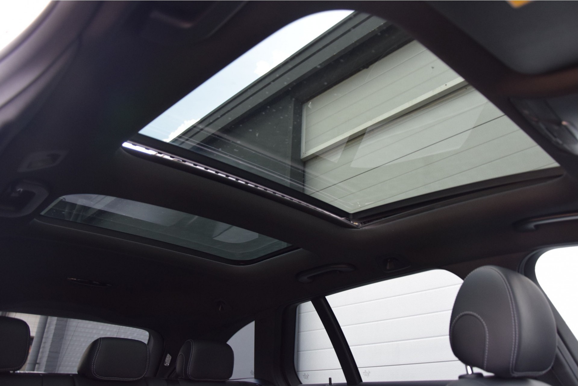 Mercedes-Benz C-Klasse 250d T AMG/Luchtvering/Keyless/Panorama/Com/LED Aut7 Foto 9